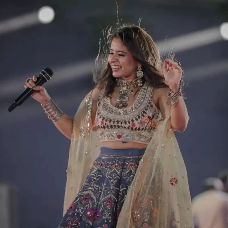 Aishwarya Majmudar performance 2