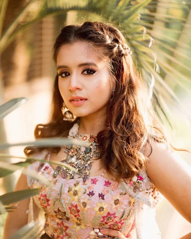 Aishwarya Majmudar performance 4