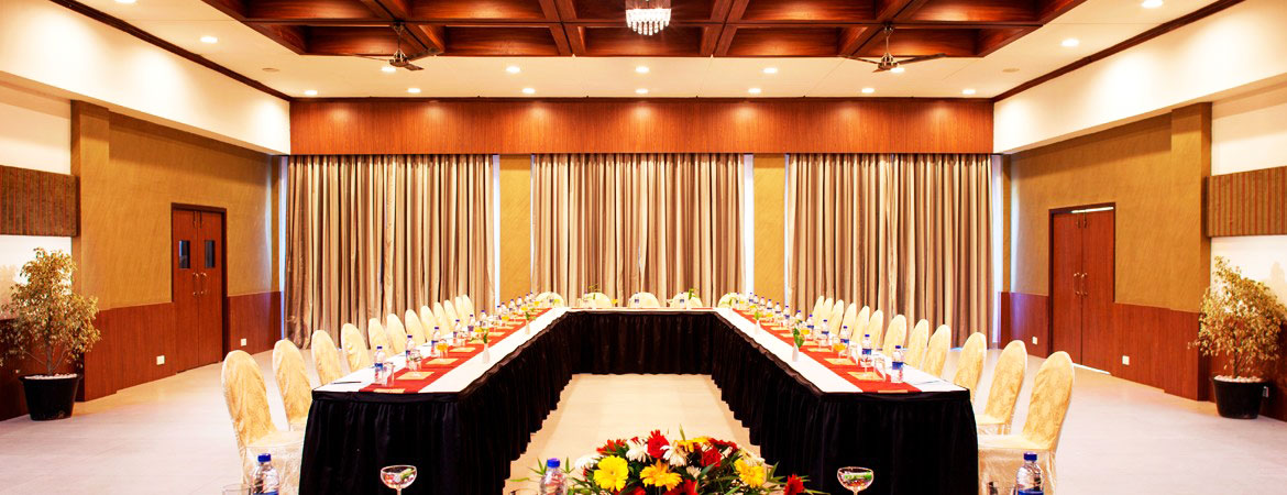 Conference halls for corporate sessions — corporate offsite in Munnar