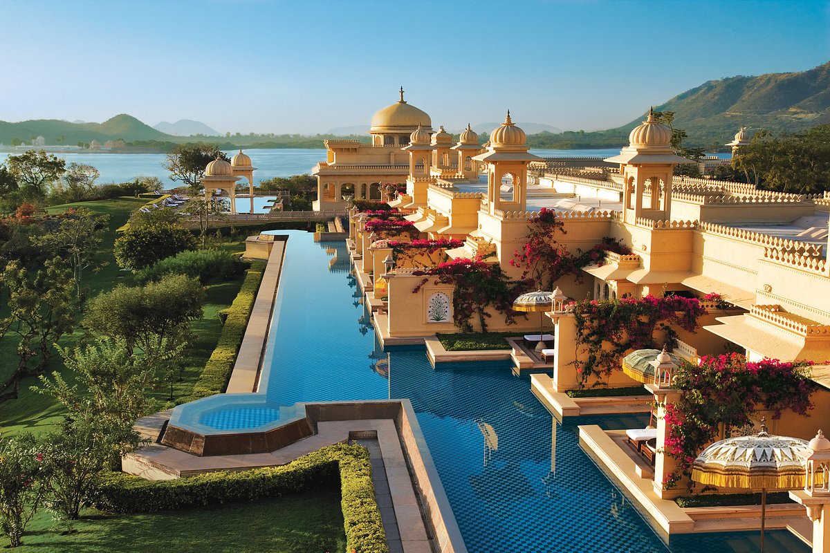 Luxury palace hotels — corporate offsite in Udaipur